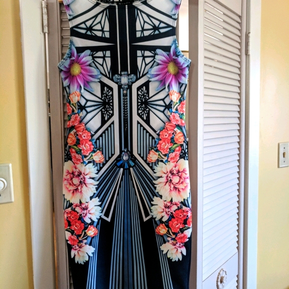 Dress - Picture 1 of 2